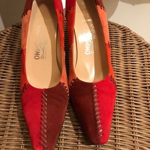 Ferragamo ladies size 10 pumps.